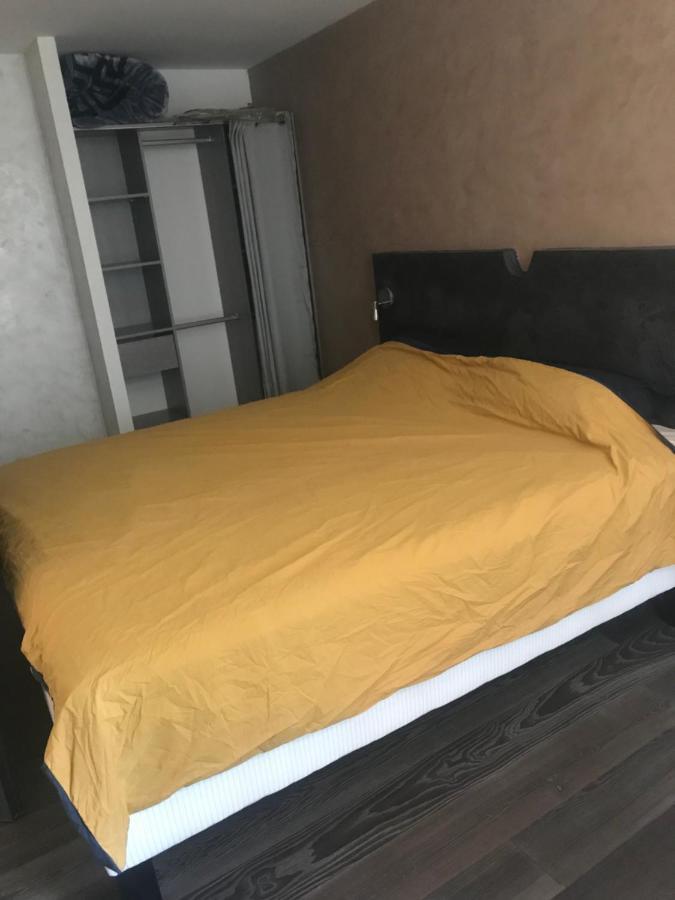 Appartement F3 bord de Loire complet à Decize Extérieur photo